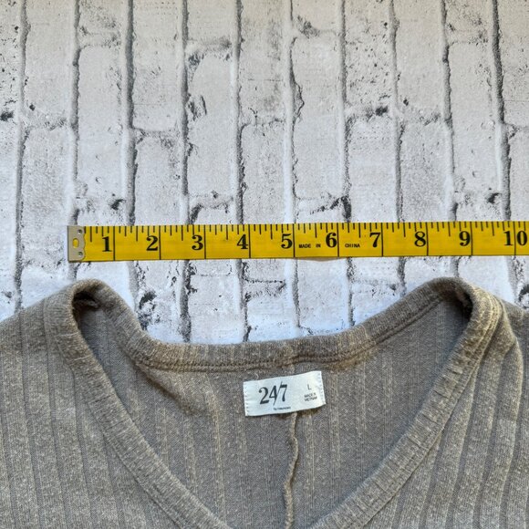 24/7 Maurices Oversized Ribbed V-Neck Dolman Sleeve Sweater Top Taupe Women's C - Picture 6 of 9
